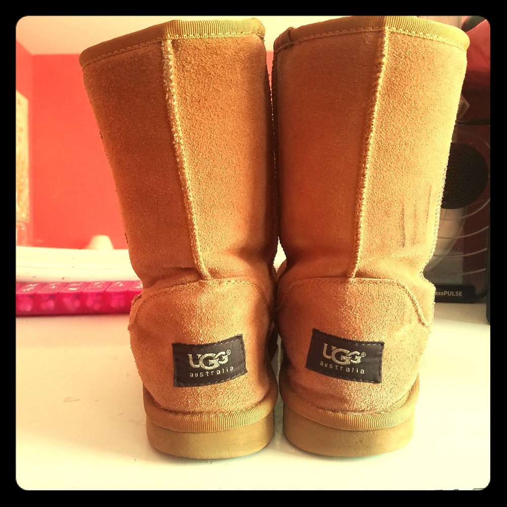 (SOLD) UGG Boots Sz.9